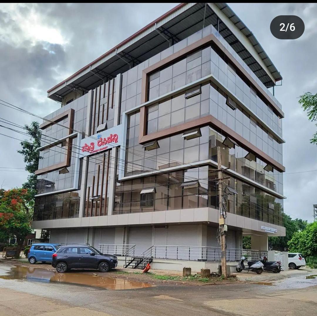 胡布利 Mythri Residency酒店 外观 照片