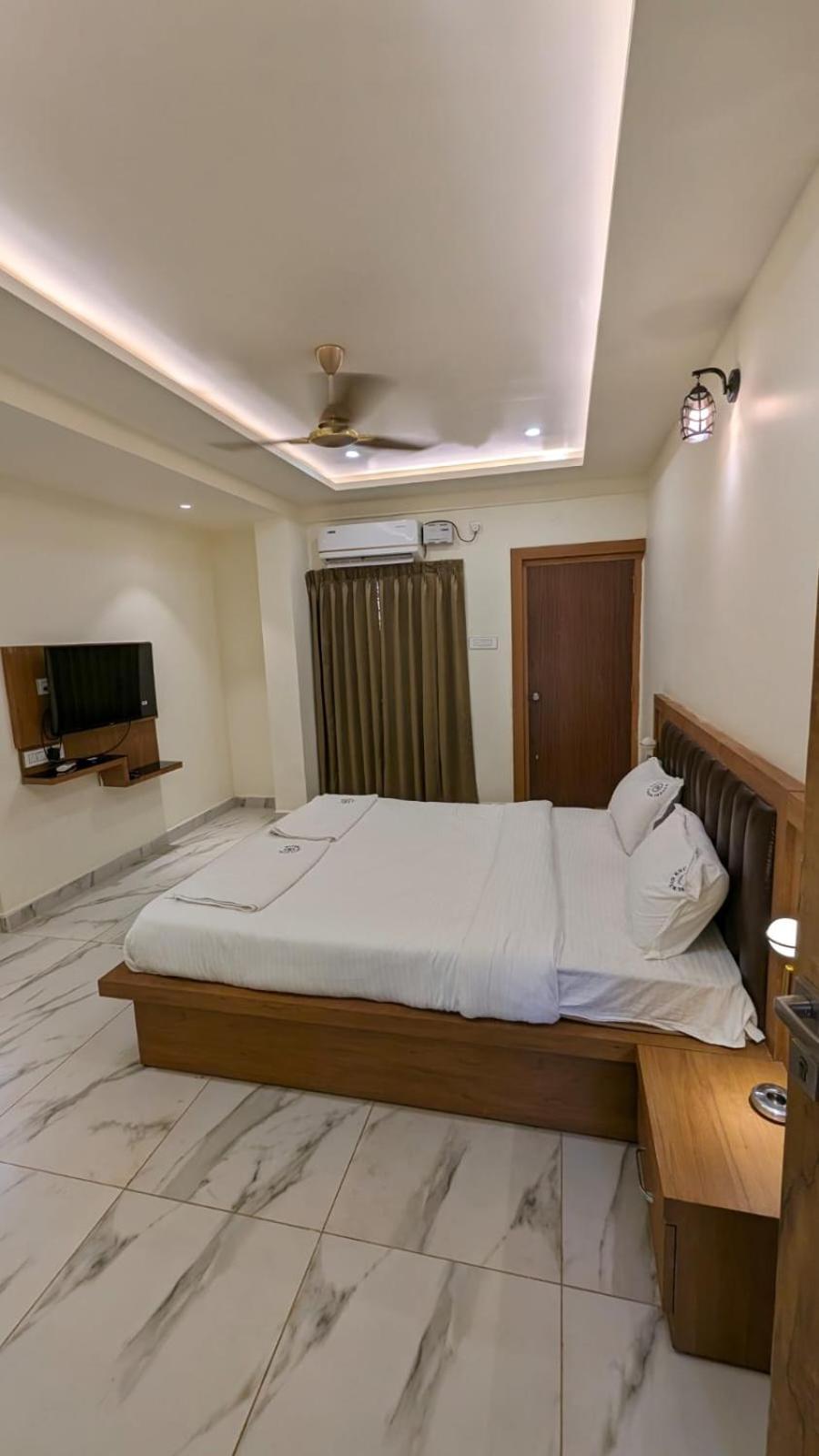 胡布利 Mythri Residency酒店 外观 照片